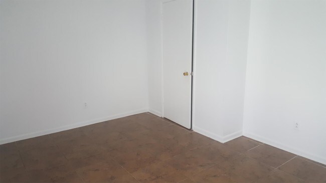 Foto del edificio - 2600 Academy Dr NW