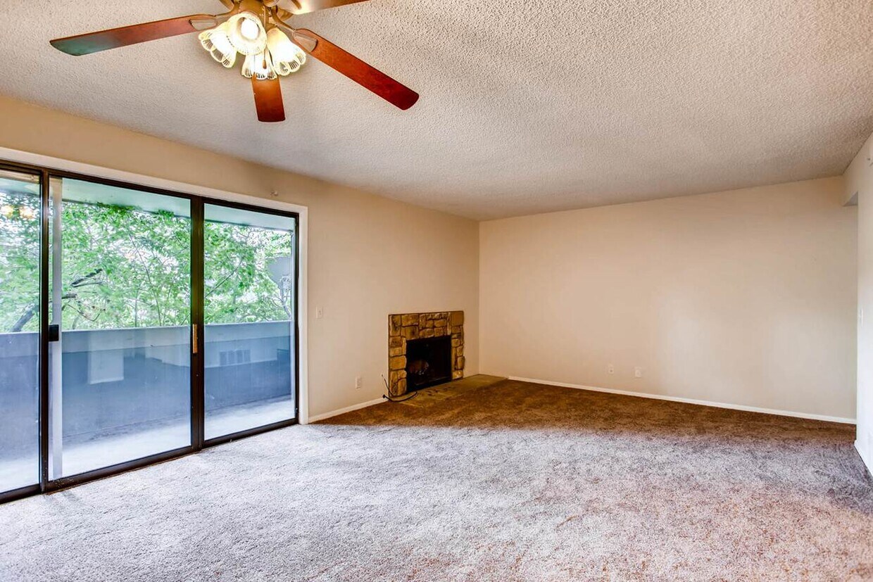 living area - 14130 E Temple Dr