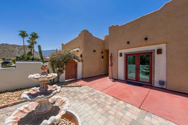 Foto del edificio - 54355 Eisenhower Dr