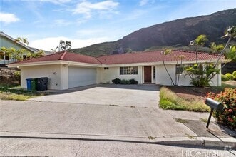 Building Photo - 1069 Maunanani St