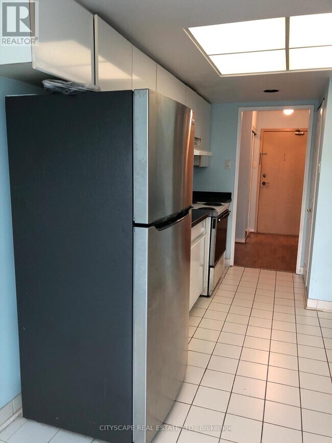 Photo du bâtiment - 7825 Bayview Ave