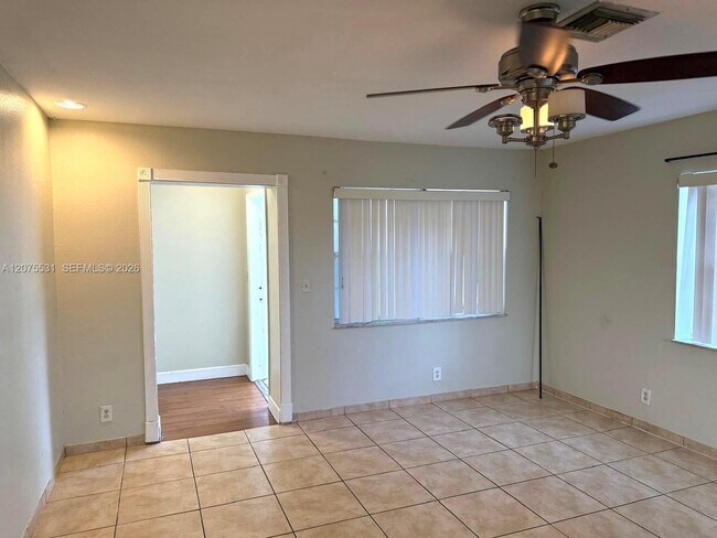 Foto del edificio - 6034 SW 35th St