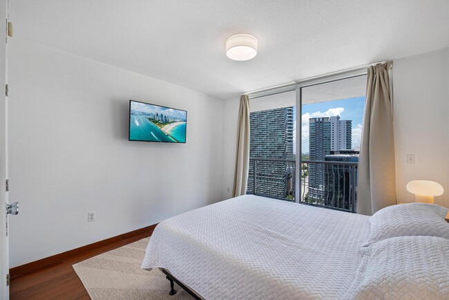 Building Photo - 1200 Brickell Bay Dr