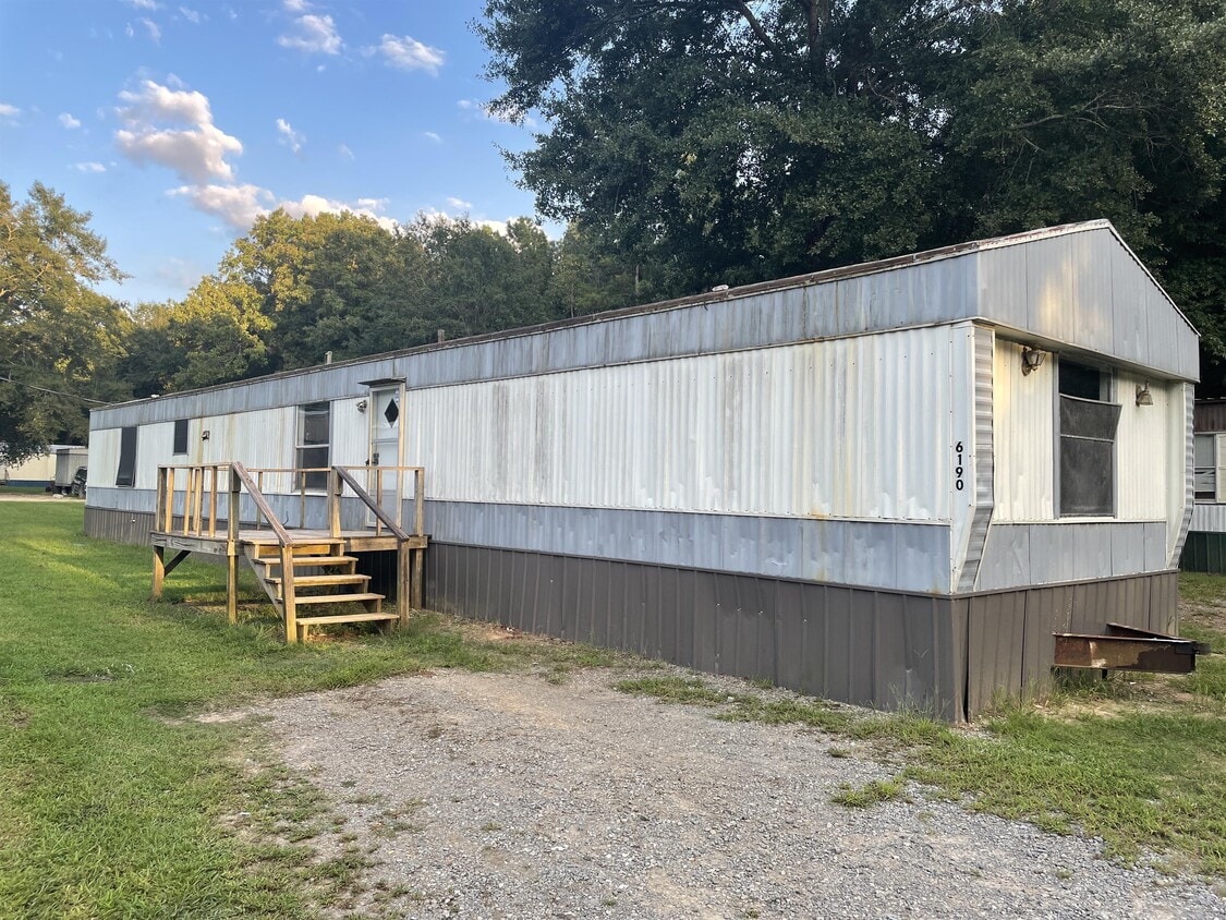 6190 Van Buron Rd, Bastrop, LA 71220 House Rental in Bastrop, LA