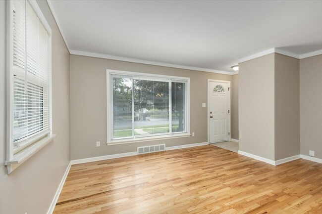 Building Photo - 1319 Amelia St