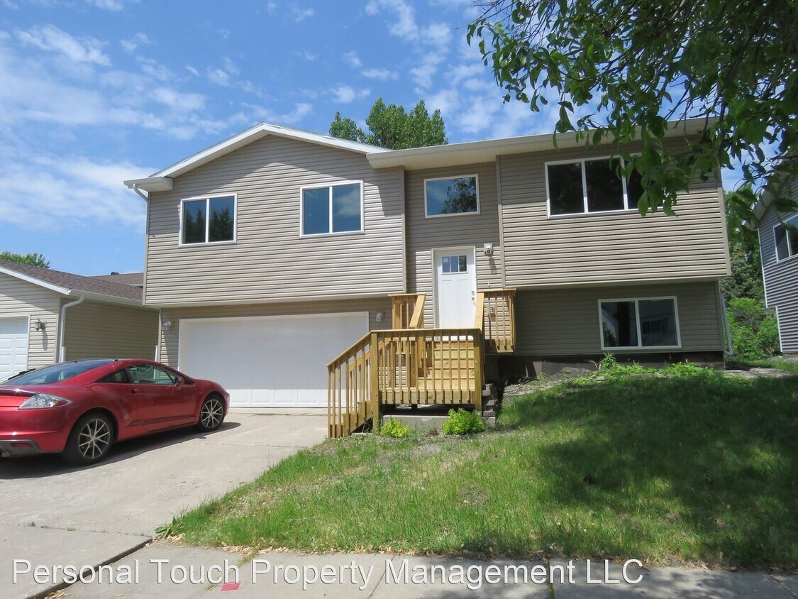 Primary Photo - 3 br, 2 bath House - 580 22nd St E