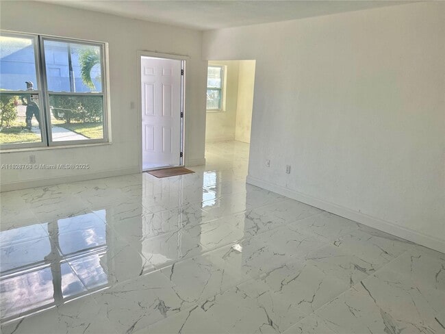 Building Photo - 2625 NW 55th St