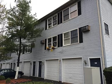 Primary Photo - Renovated Townhouse with Garage