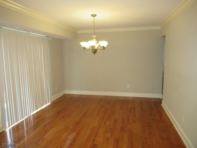 Foto del edificio - 133 Woods Edge Dr