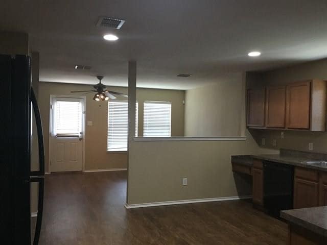 Building Photo - 908 Harris Ridge Dr