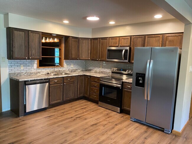 Kitchen - 1809 Doris Dr