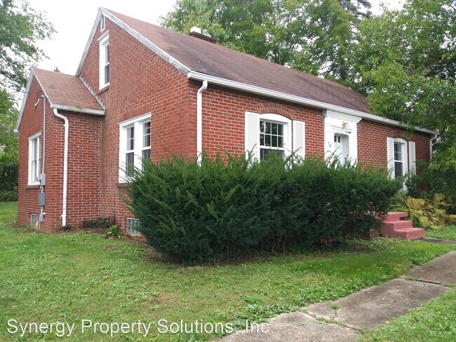 Building Photo - 705 Manchester Rd