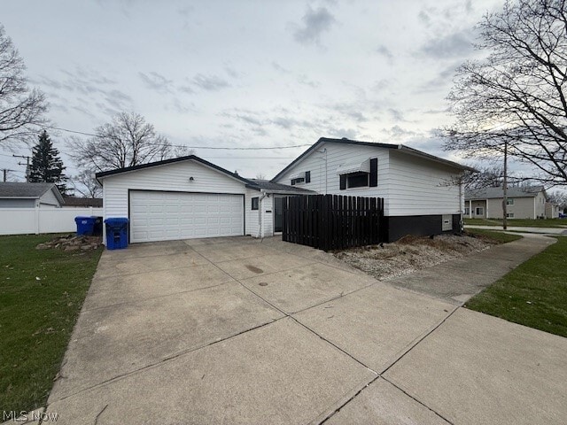 Foto del edificio - 6421 Terre Dr