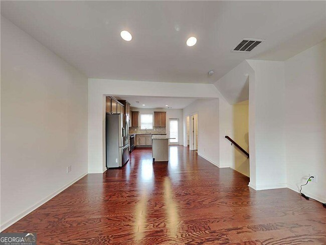 Building Photo - 975 Society Cir