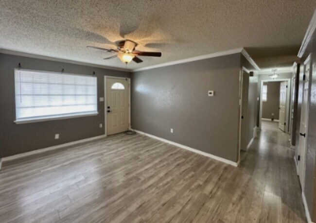 Foto del edificio - 4 bedroom