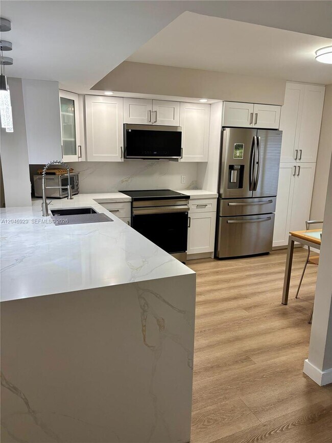 Foto del edificio - 800 SW 125th Way