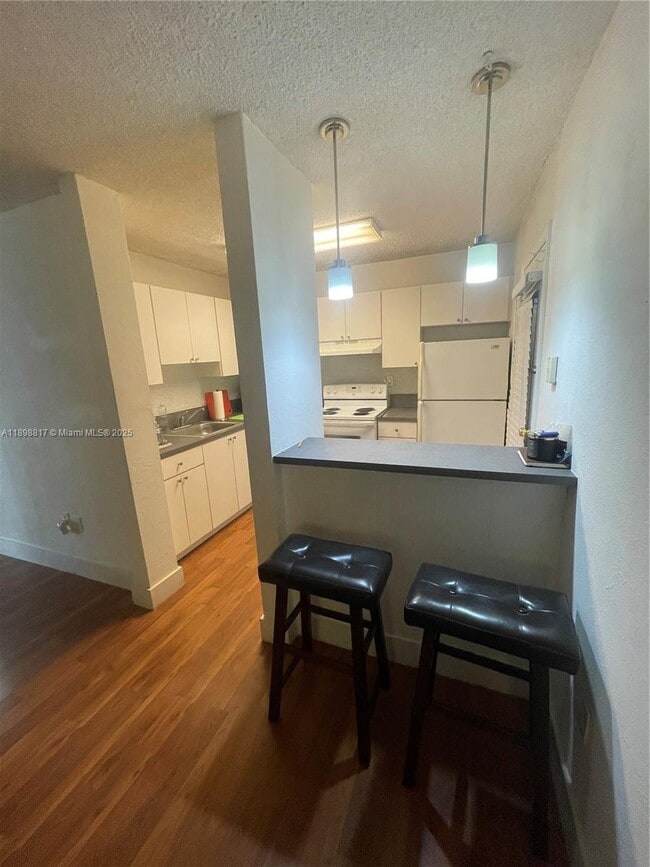 Building Photo - 5330 SW 77th Ct