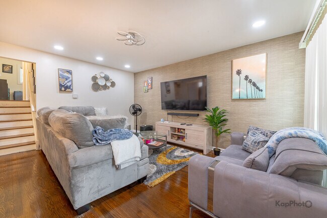 Foto del edificio - 9432 S Union Ave