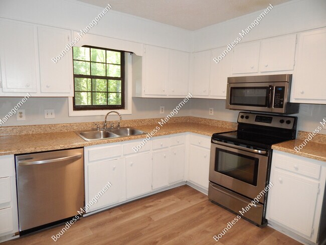 Foto del edificio - 2172 Wells Dr SE