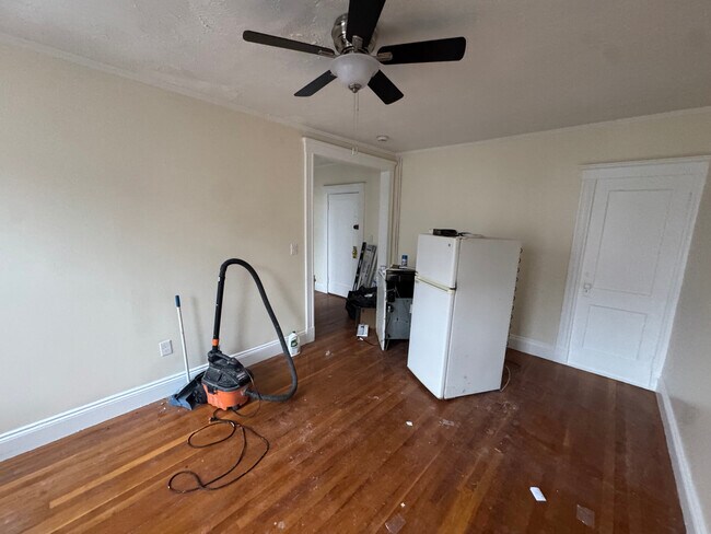 Foto del edificio - 100 Brainerd Rd