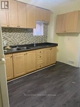 Building Photo - 19 Laughton Ave