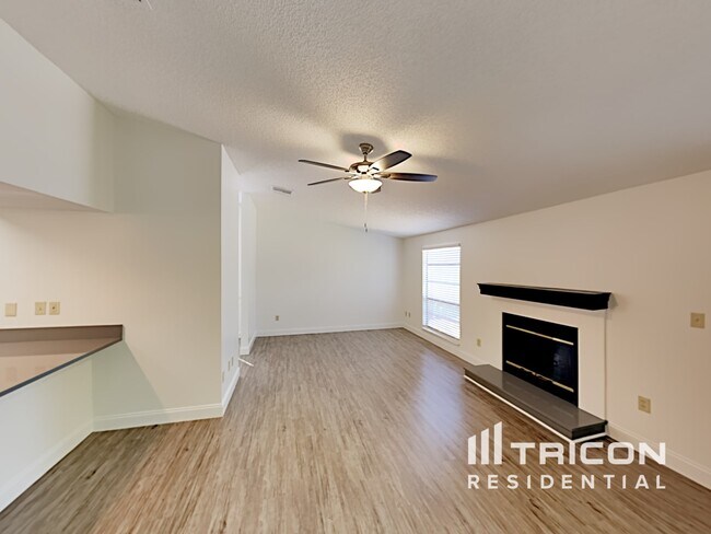 Foto del edificio - 1403 Shadow Bay Lane Brandon FL