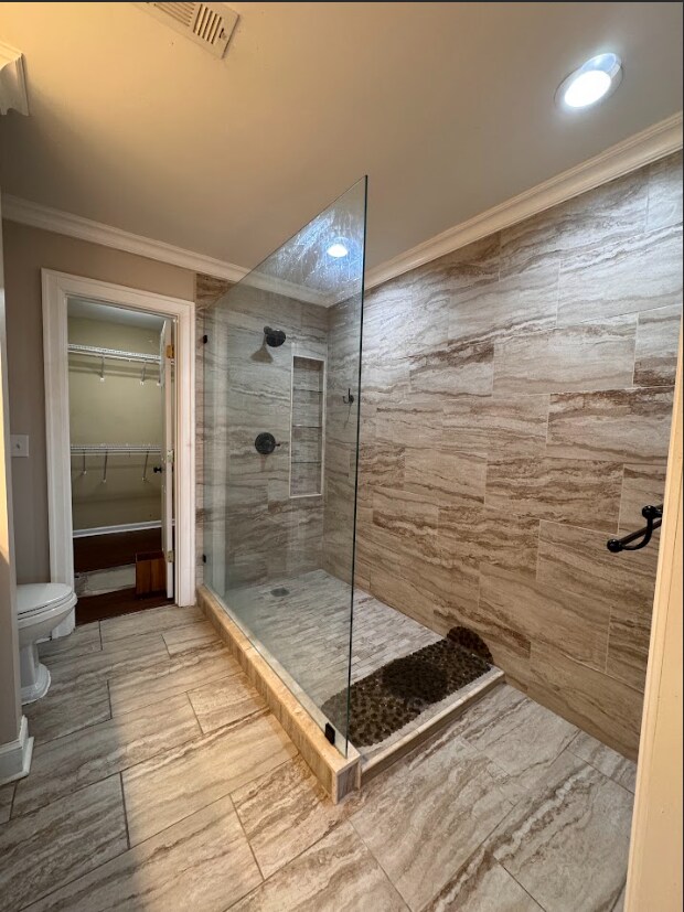 Foto del edificio - Spacious 3-Bedroom Condo with Modern Amenities in Prime Greenville Location