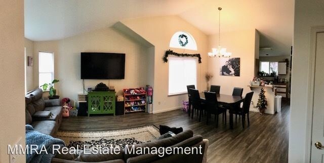 Building Photo - 5 br, 2 bath House - 832 BLUEBERRY LN.