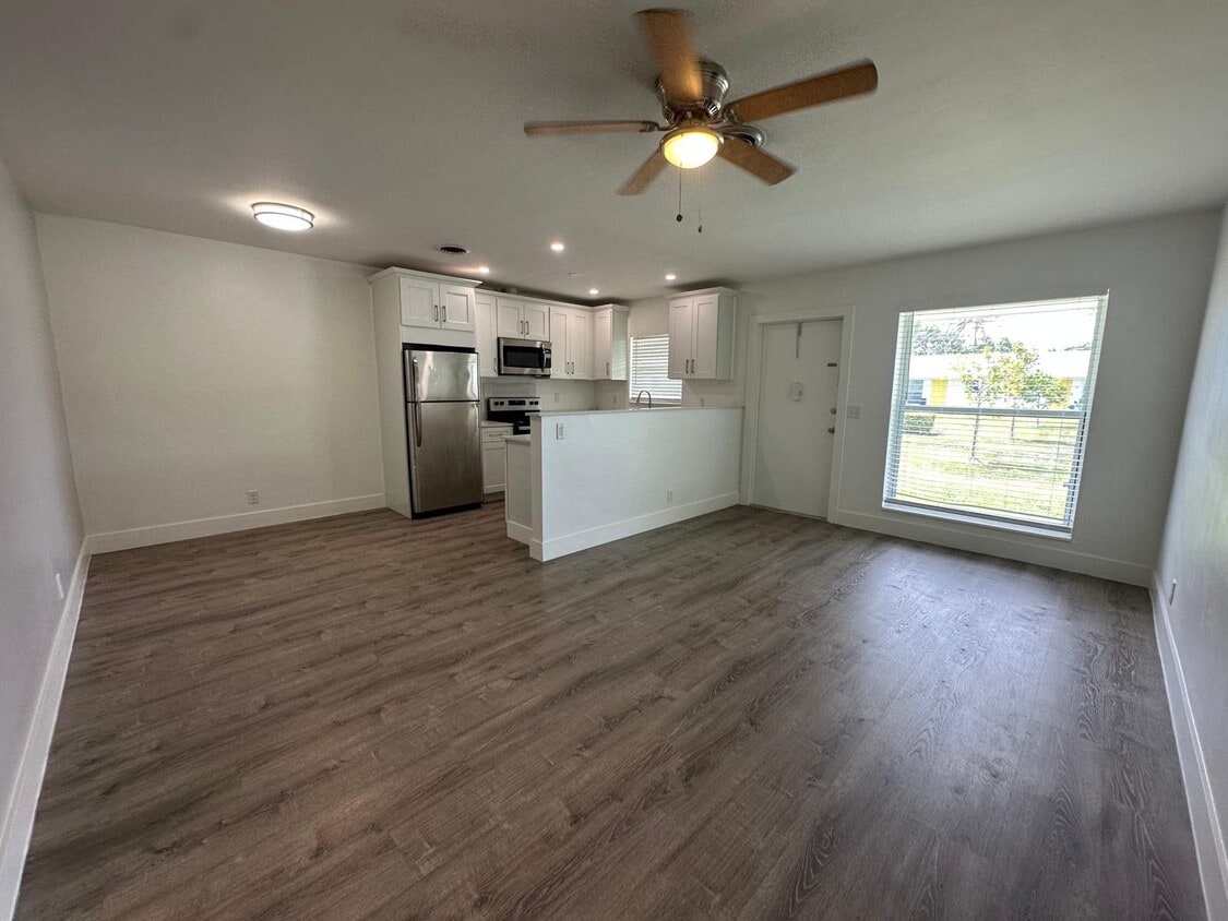Primary Photo - Savio Apartments