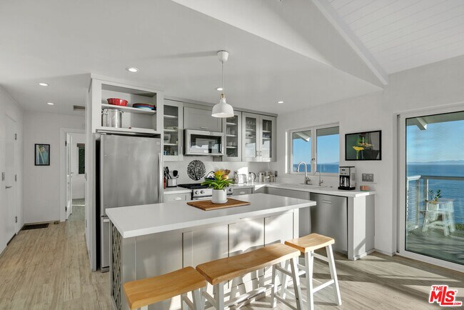 Foto del edificio - 2011 Edgewater Way