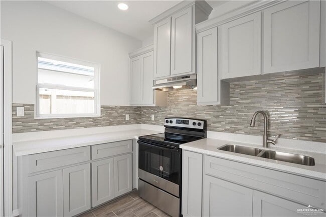 Building Photo - 32 Puffin Ave