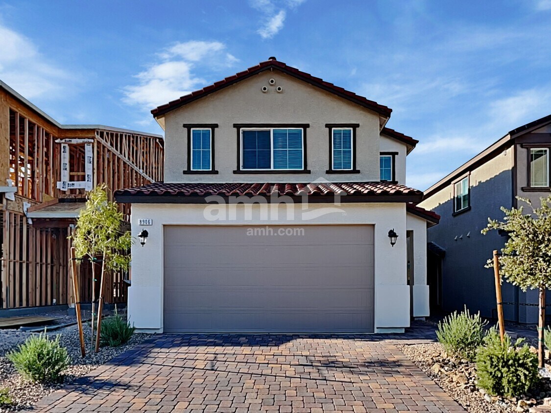 Foto principal - 8906 Dwarf Chin Ave