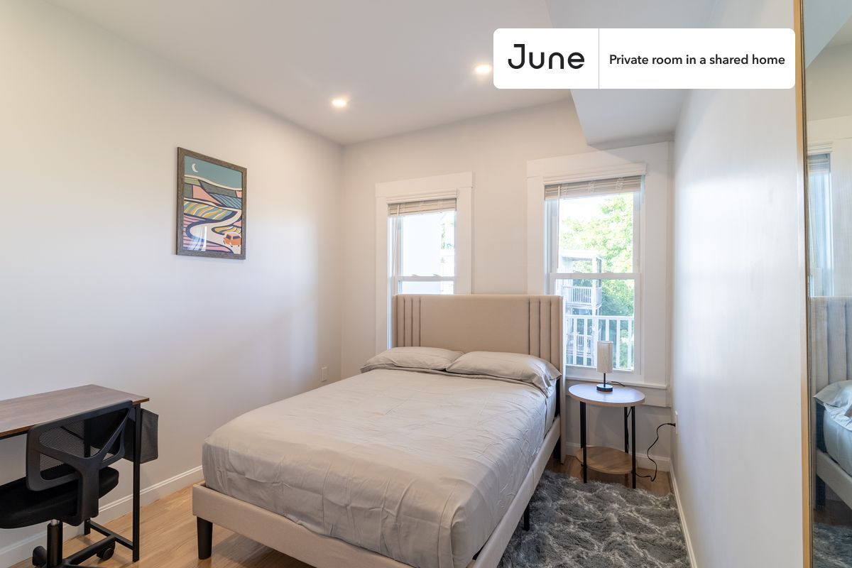 Room in Shared 3 bed/2 bath home - Room in Shared 3 bed/2 bath home