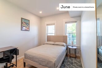 Building Photo - Room in Shared 3 bed/2 bath home