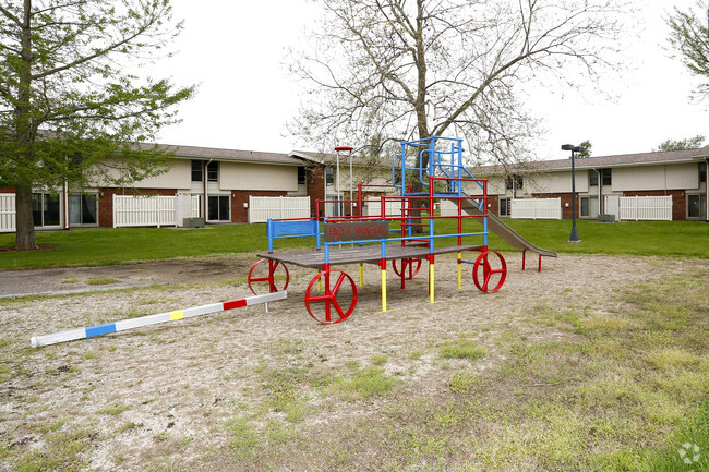 Scheidler Área de juegos para niños - Ball State University Apartments