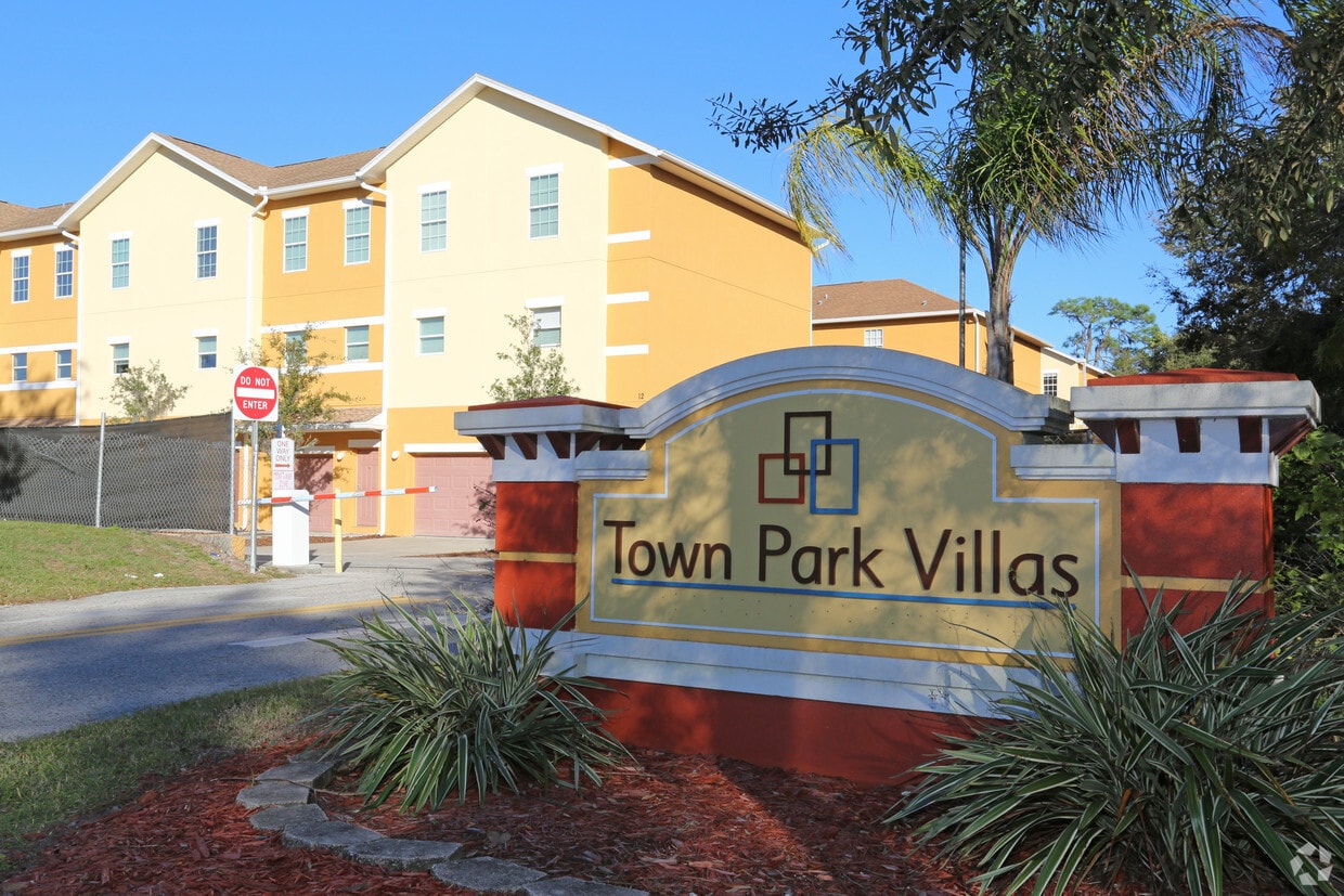 Town Park Villas Apartments Tampa, FL
