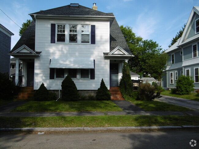 Building Photo - 263 Ash St