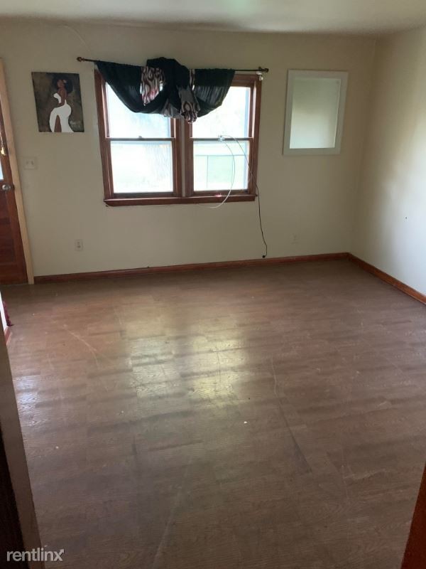Building Photo - 2 br, 1 bath House - 15 Elkins Dr