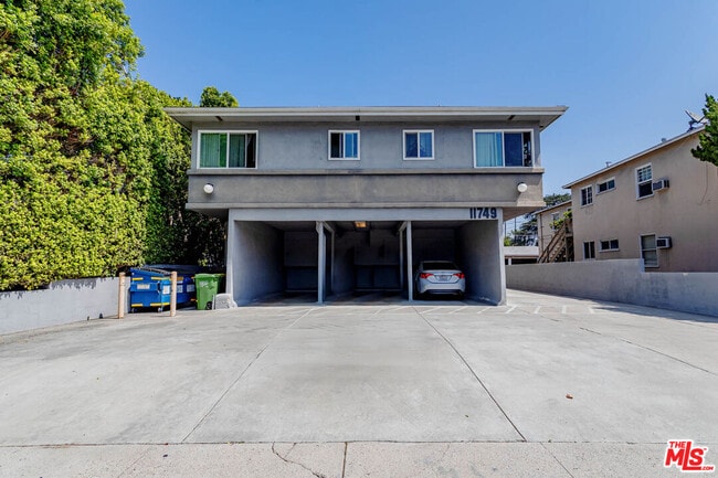 Building Photo - 11749 Riverside Dr