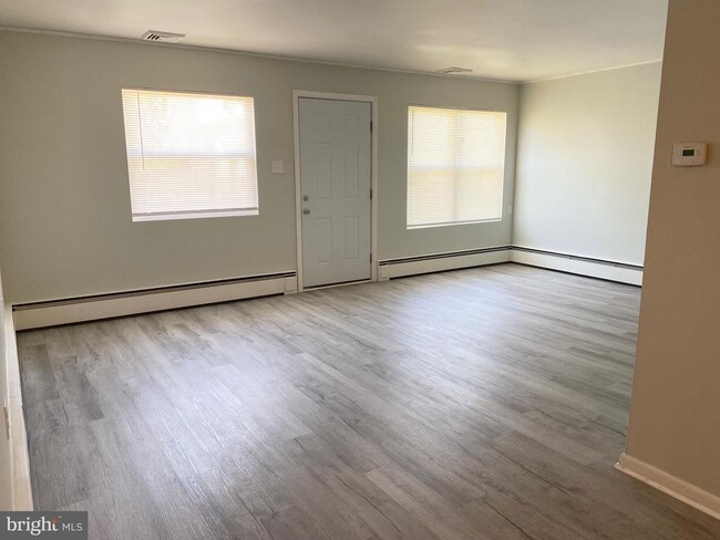 Building Photo - 3 Catawba Ave