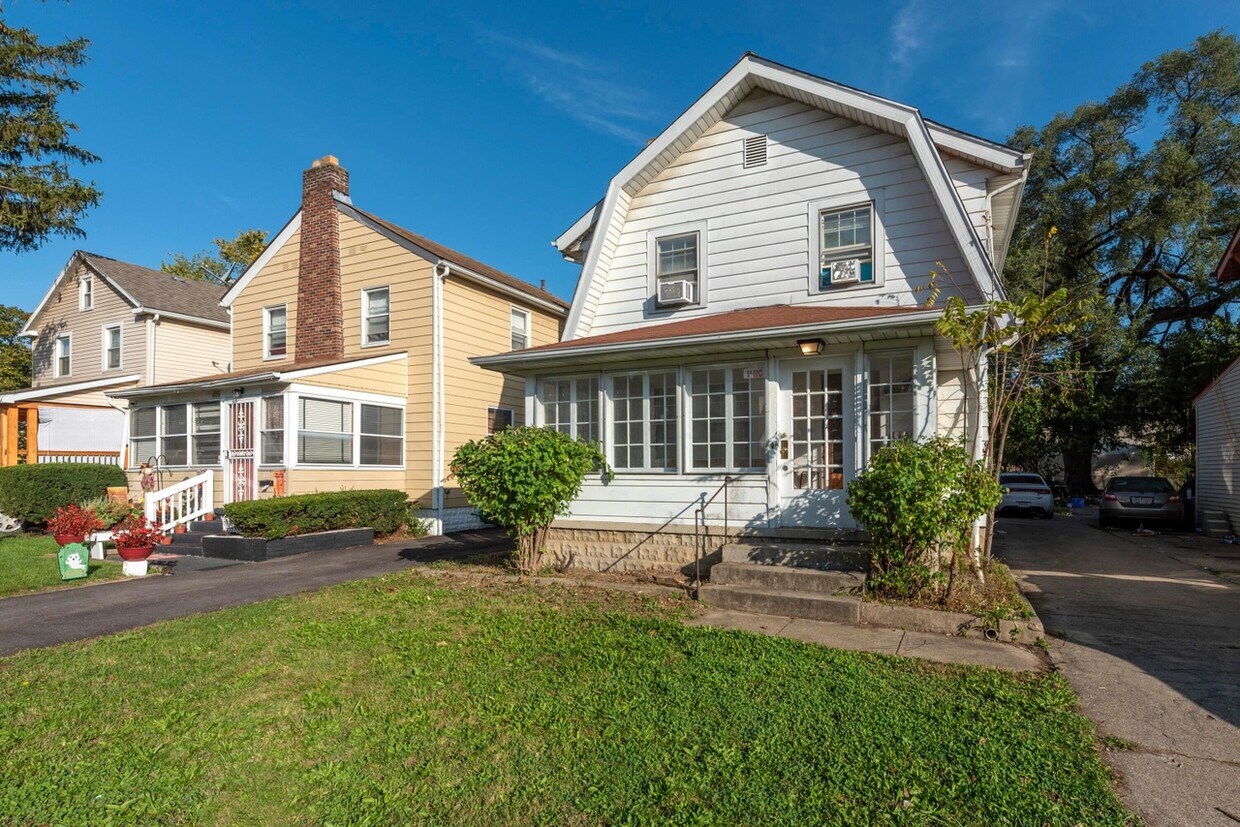 Foto del edificio - 1410 E Blake Ave