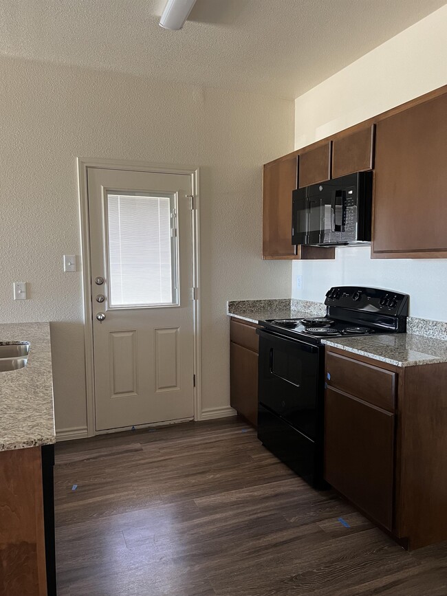 Building Photo - 5800 McGregor Lp