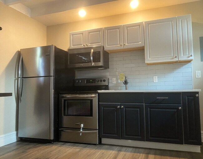 Foto del edificio - Charming & Private Furnished 1/1 in Croiss...