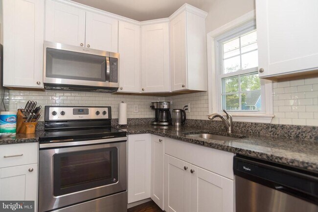 Foto del edificio - 70 Huckleberry Ln