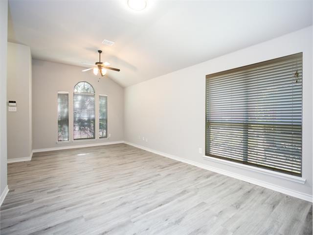 Foto del edificio - 8713 Gaines Dr