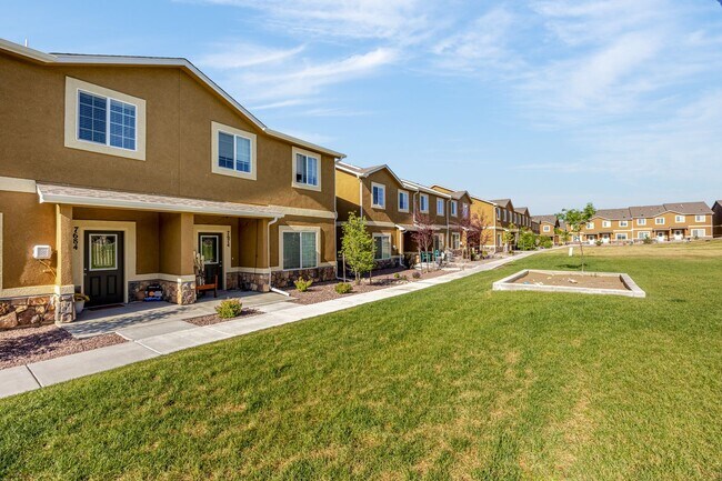 Foto del edificio - Welcome to The Pines at Forest Meadows 3 B...