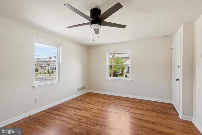 Building Photo - 248 N Wycombe Ave