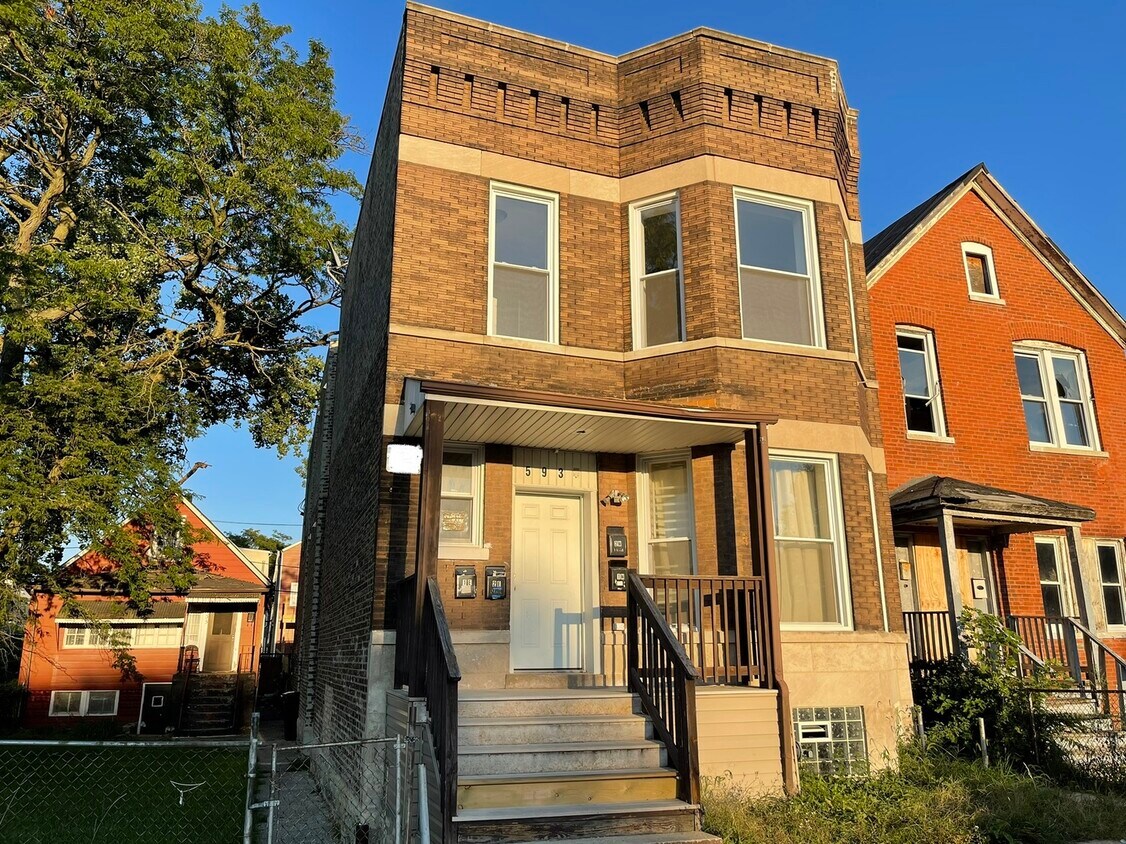 Primary Photo - 5937 S Racine Ave