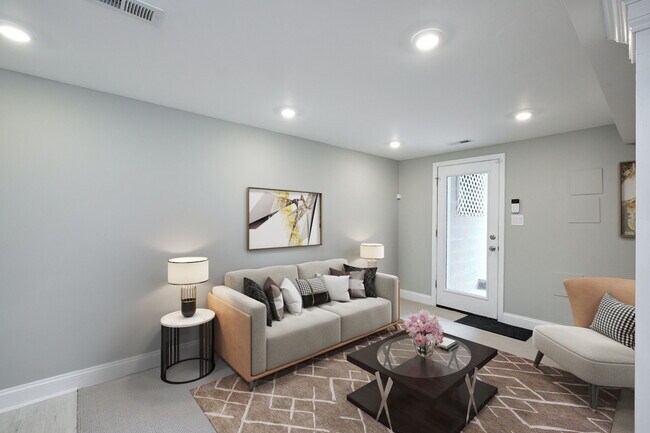 Foto del edificio - 811 Decatur St NW