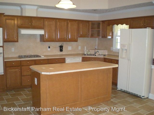 Building Photo - 1008 Crosswinds Dr